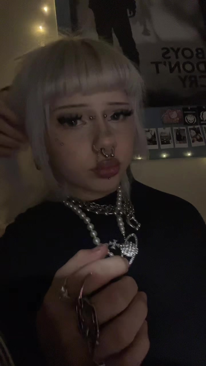 @Scarlet100xx
