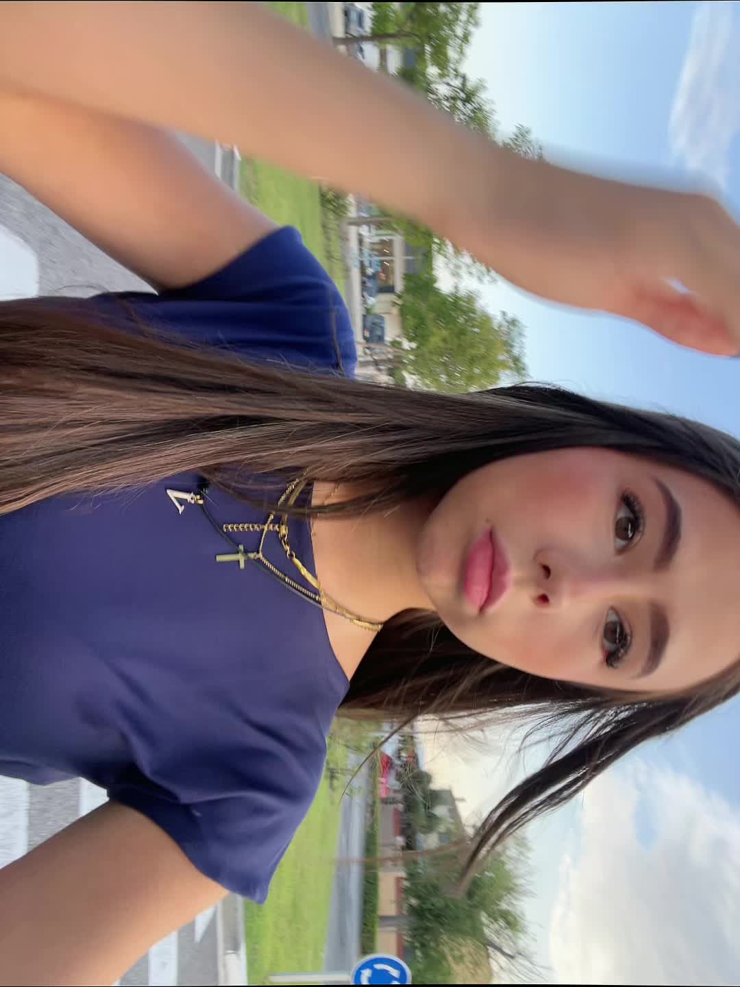 @𝐕𝐚𝐥