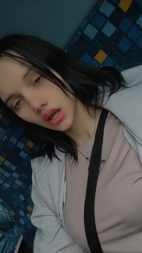 @ITS_NOT_EMILIA❤️❤️