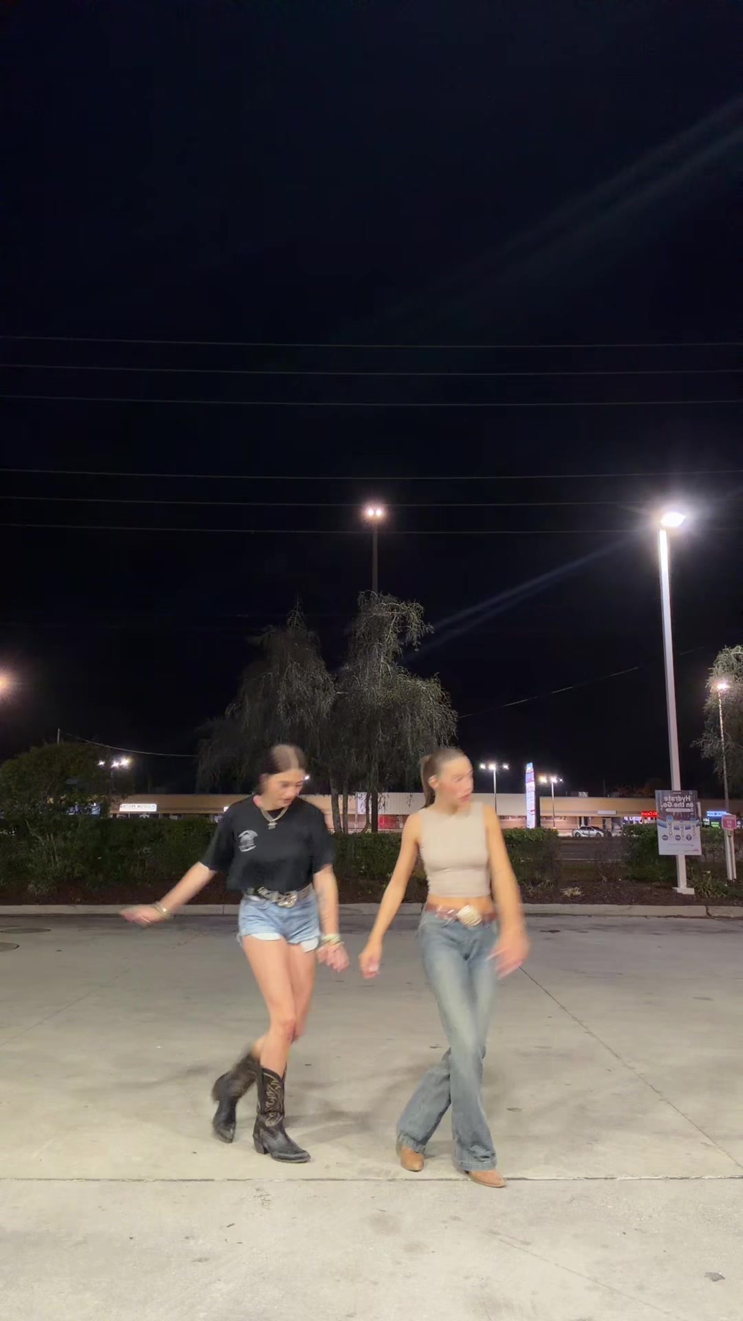 @Sabrina_