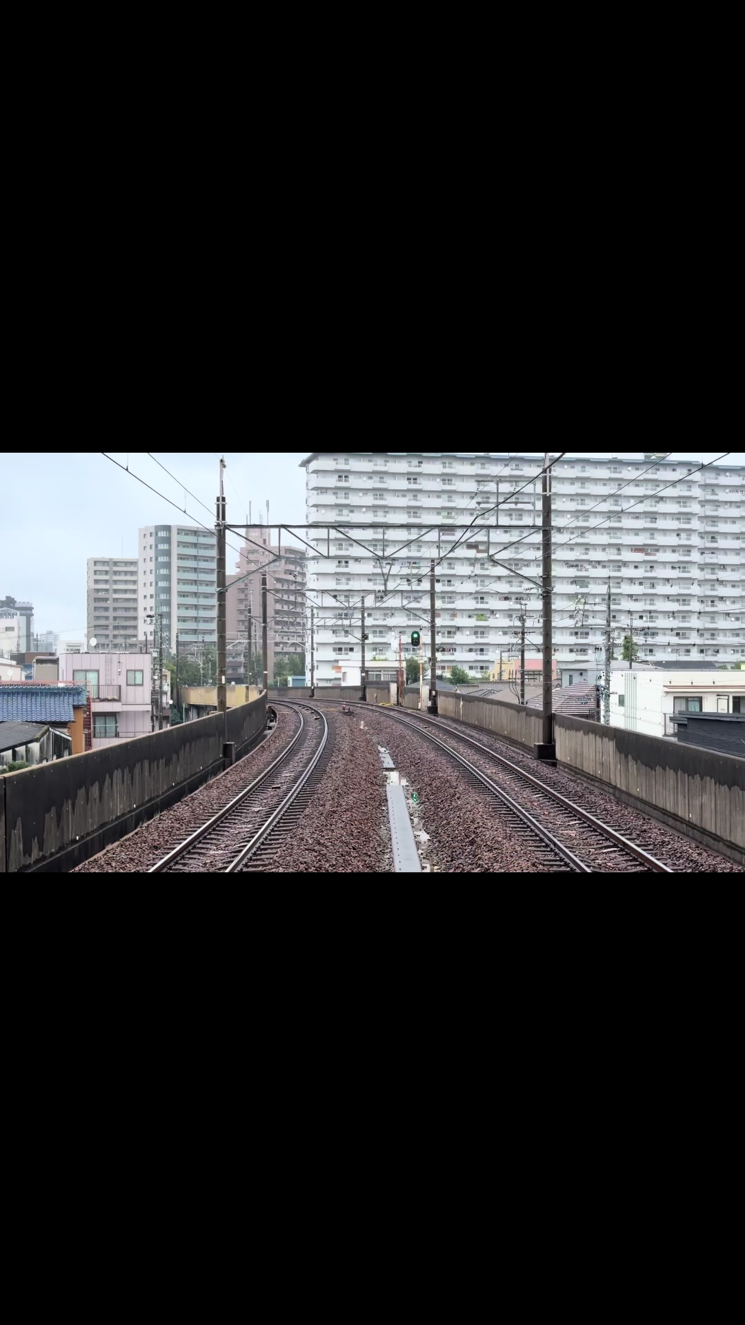 @たくま