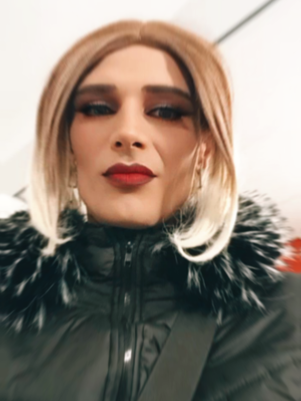 @Lina_crosses