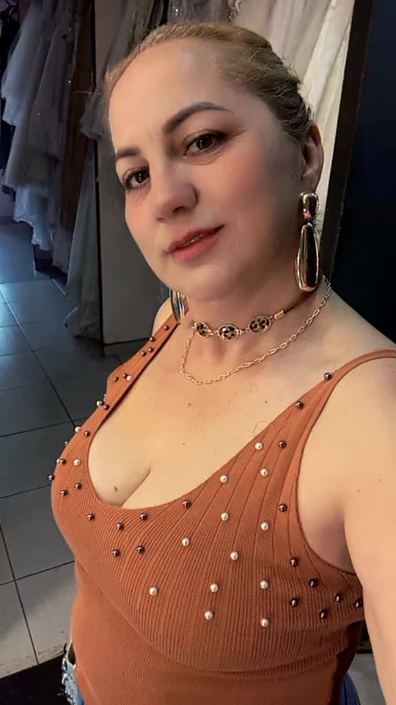 @celinacolman871
