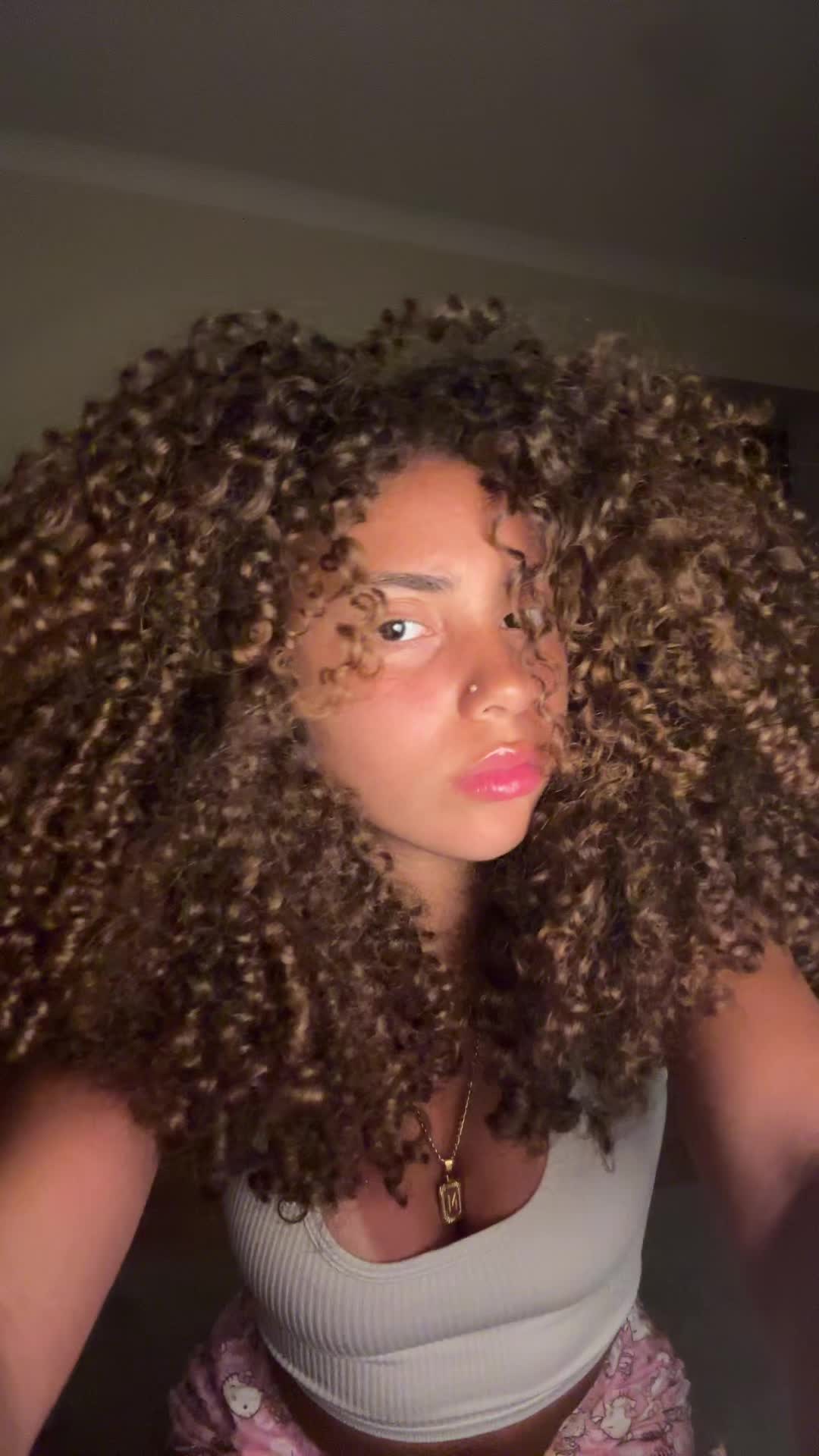 @gabriela