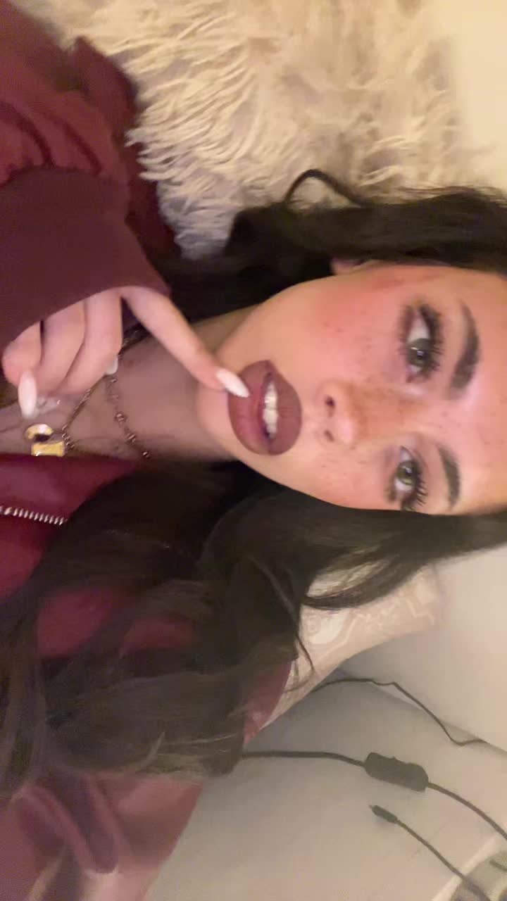 @claudia