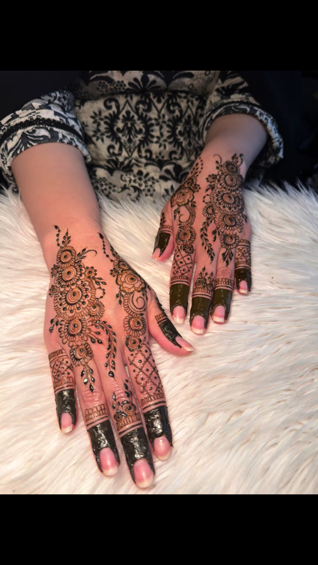 @Sanaasmehndi