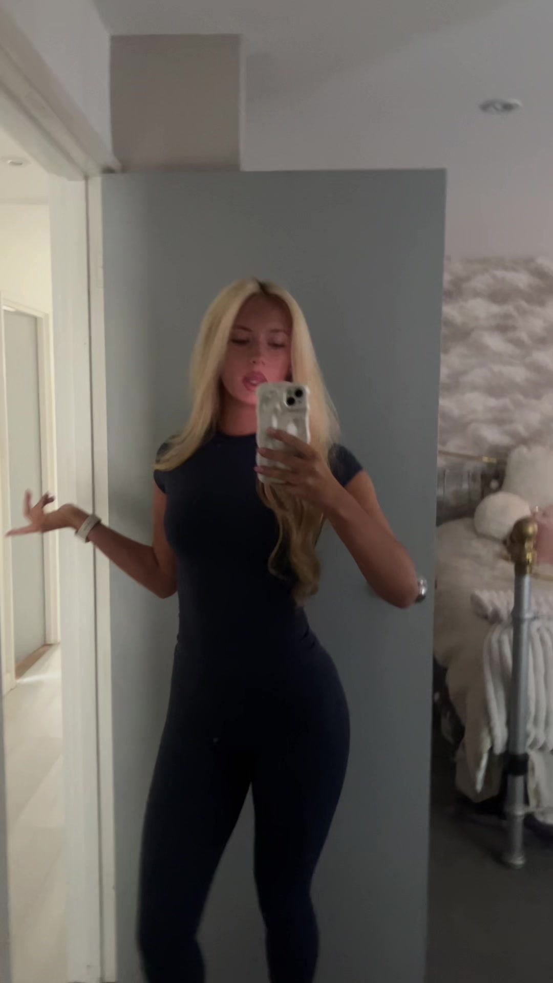 @BelleRosieHoward★