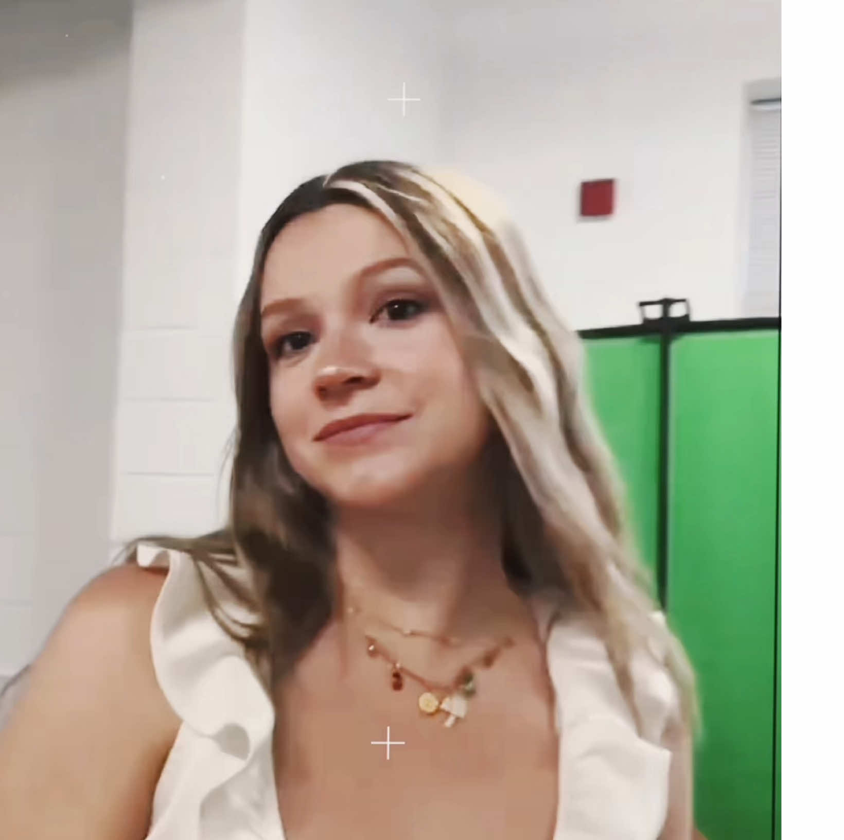 @⃟
