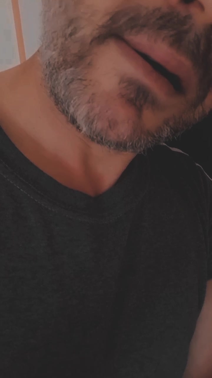 @KoMşUnUn UsLuOğLu