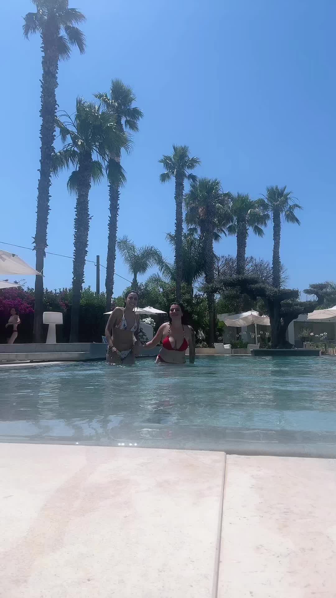 @Melania 🧡