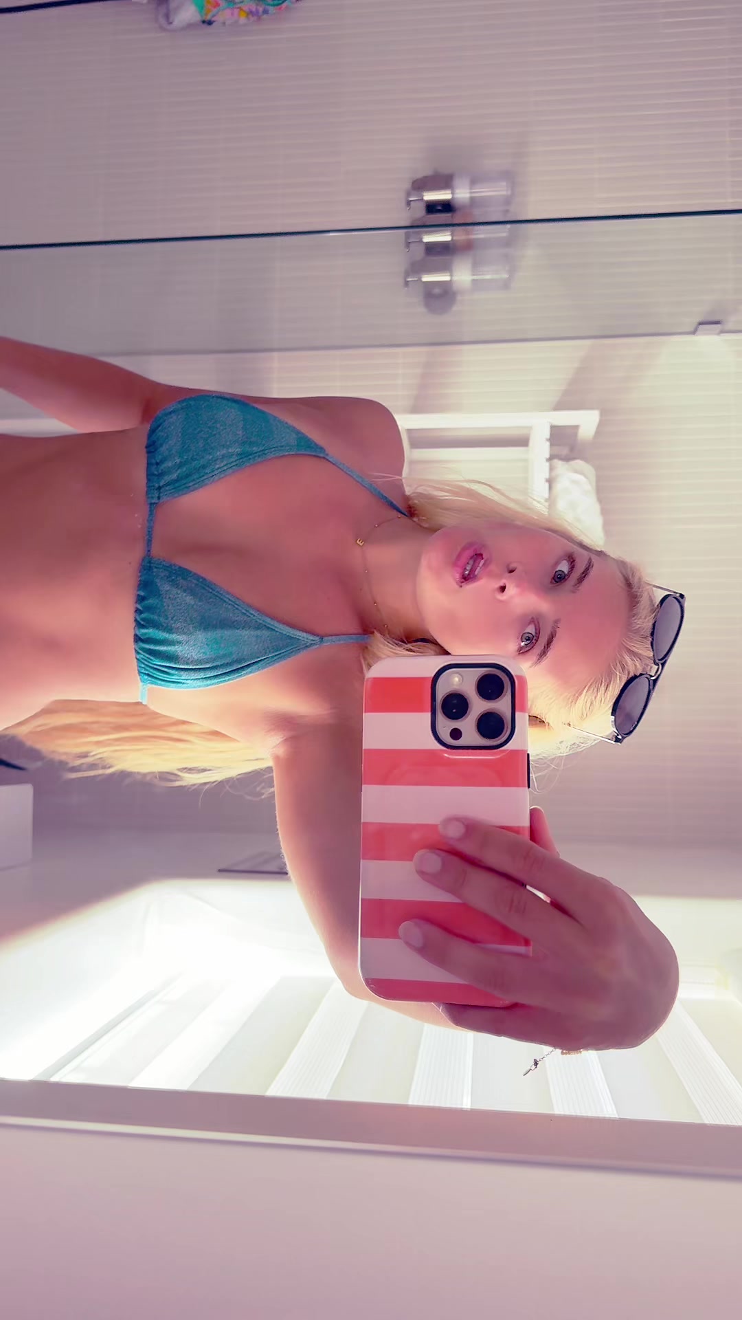 @_whodisdeva_