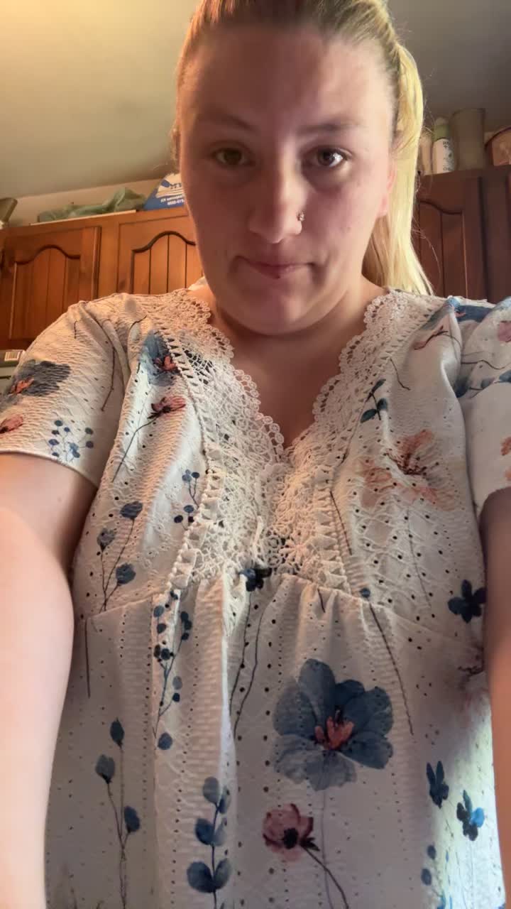 @kellyengle