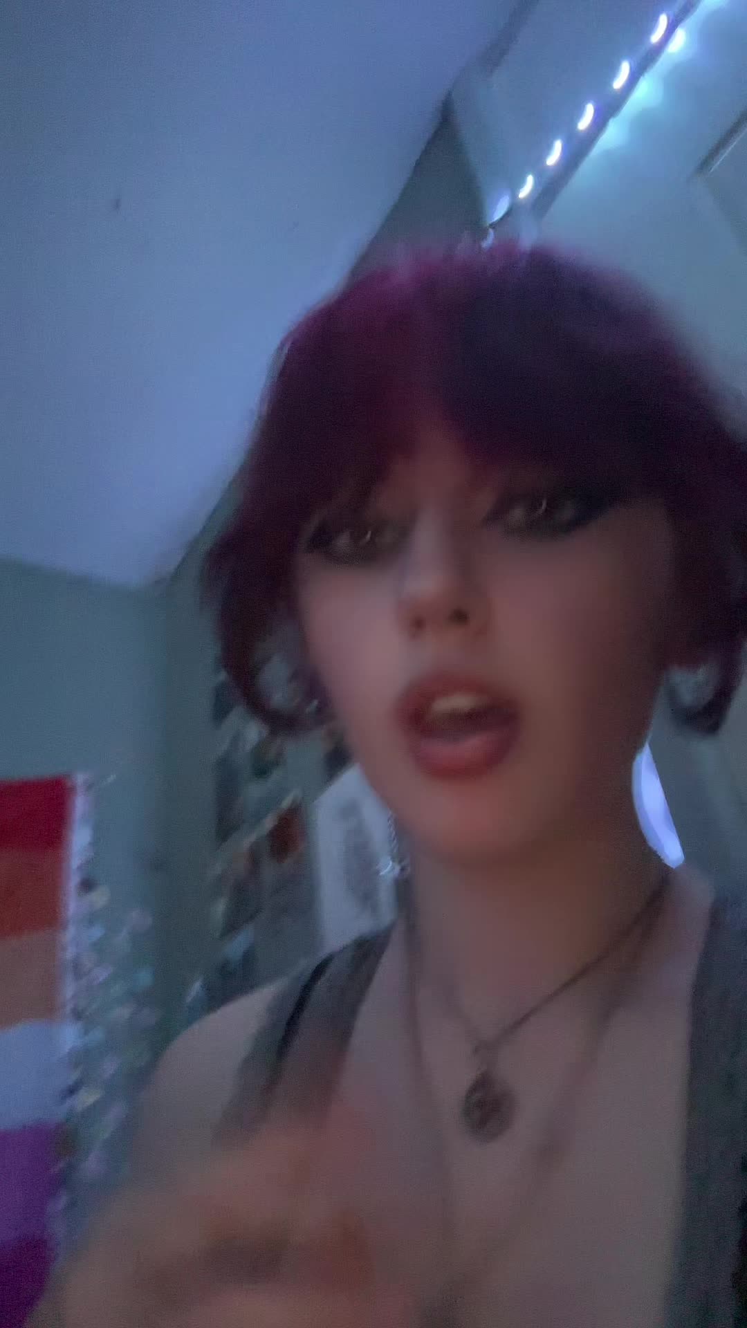@izzy daisy