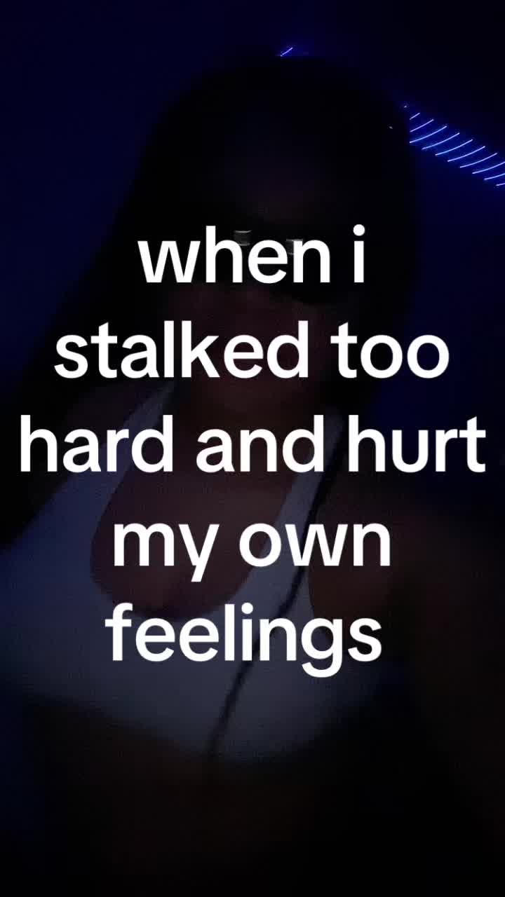@•