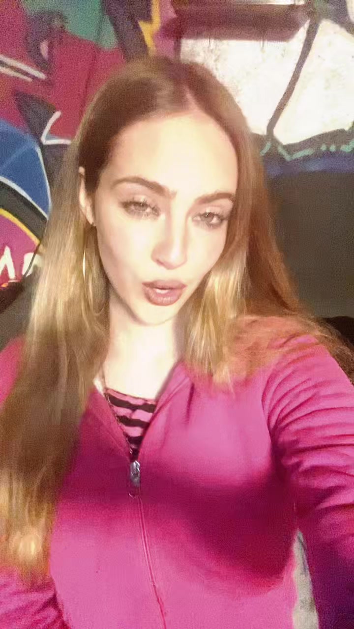 @🦋