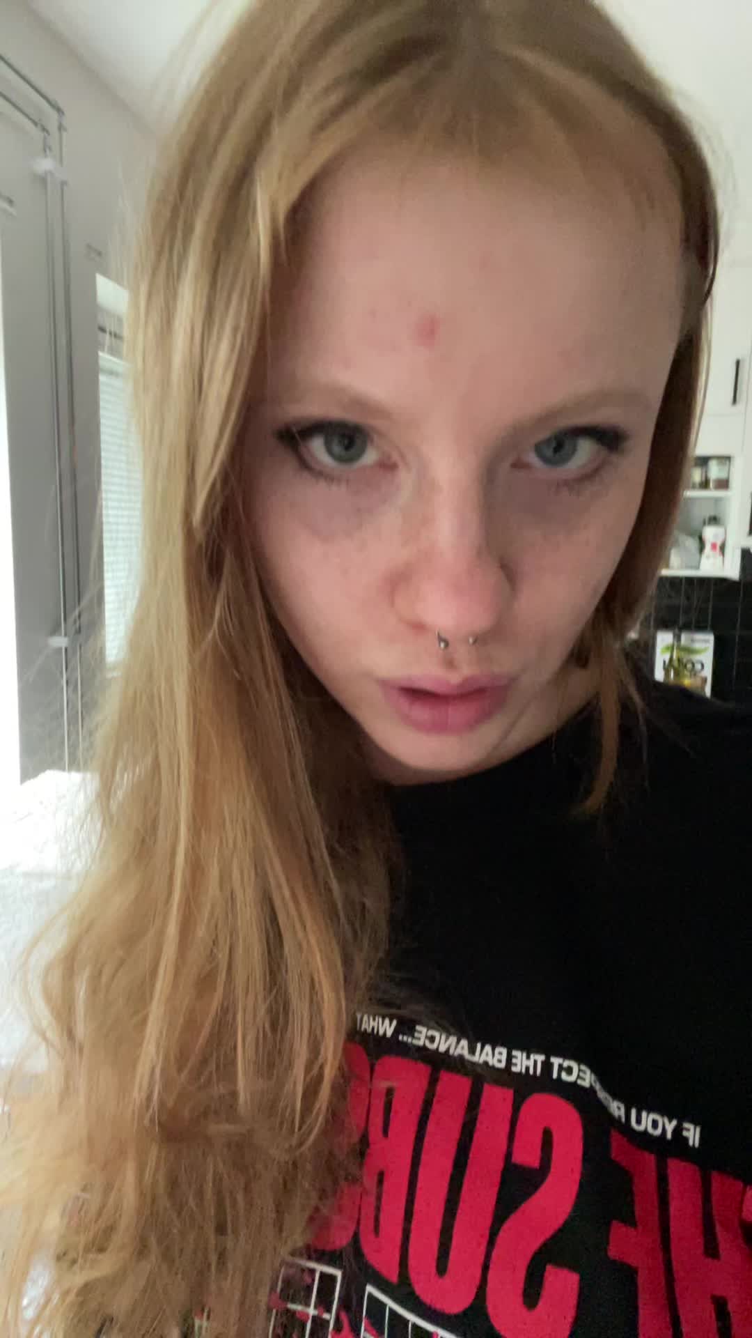@Embla 🧟&zwj;♀️
