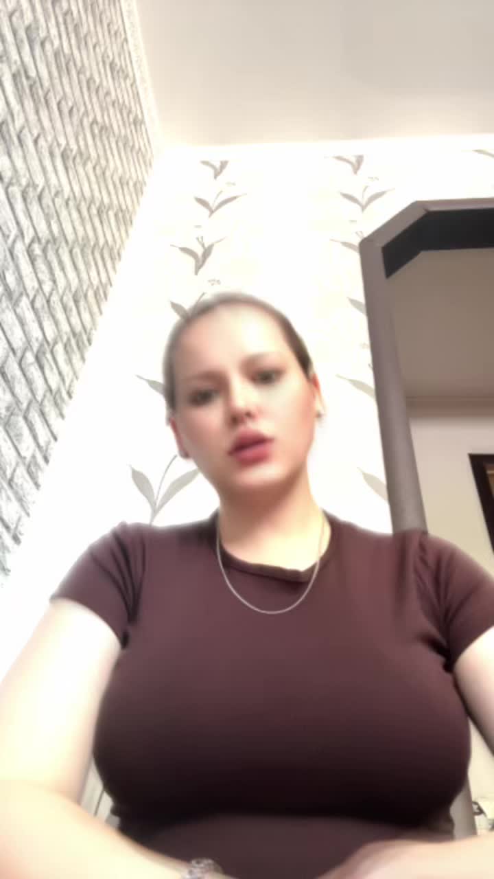 @_alena442