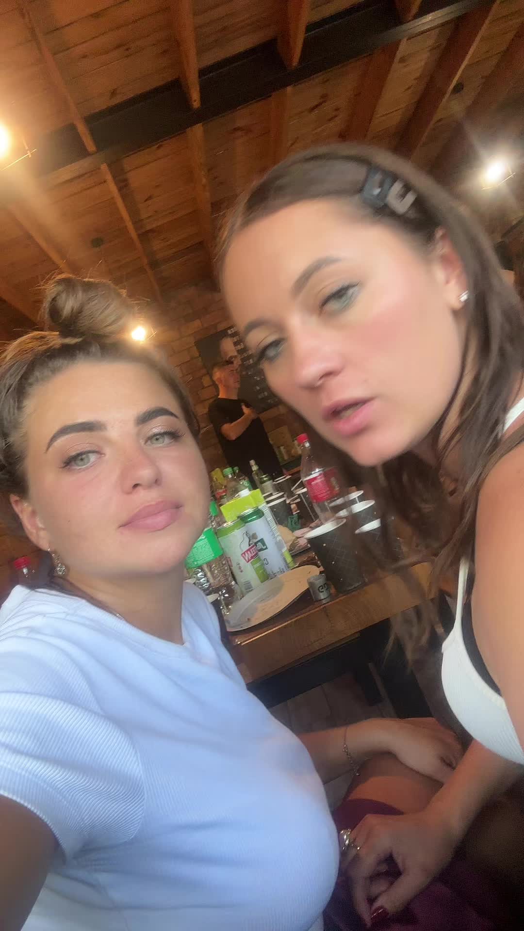 @Olena Pavliuk660