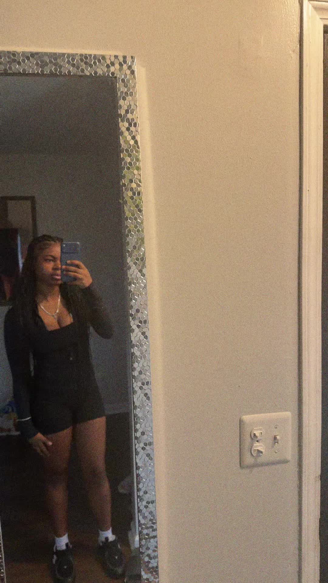 @mommybae