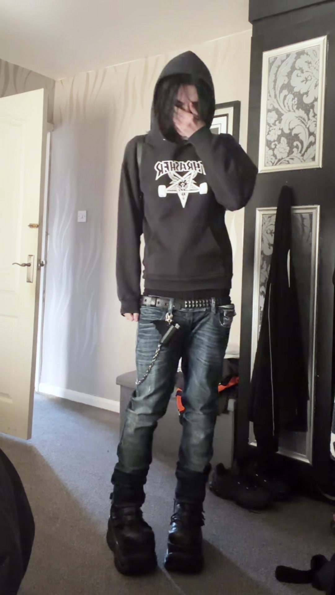 @bladeisonmywrist