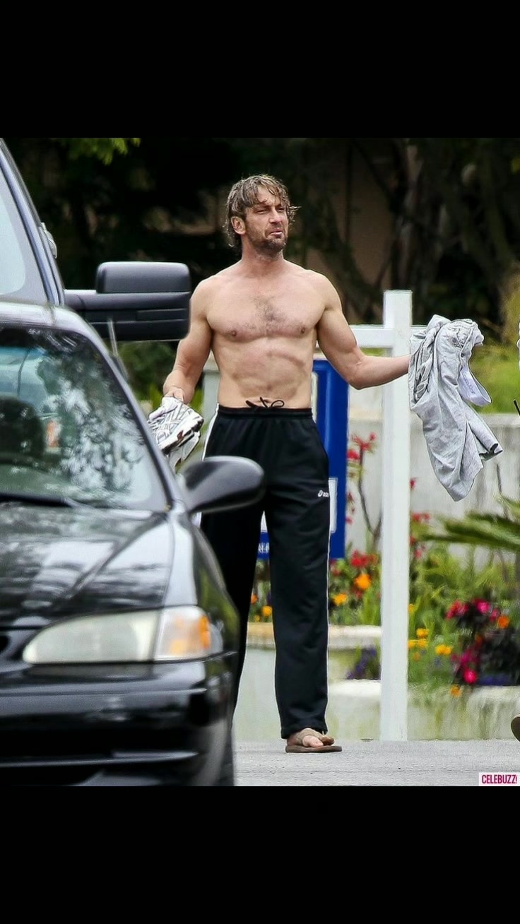@Gerard Butler