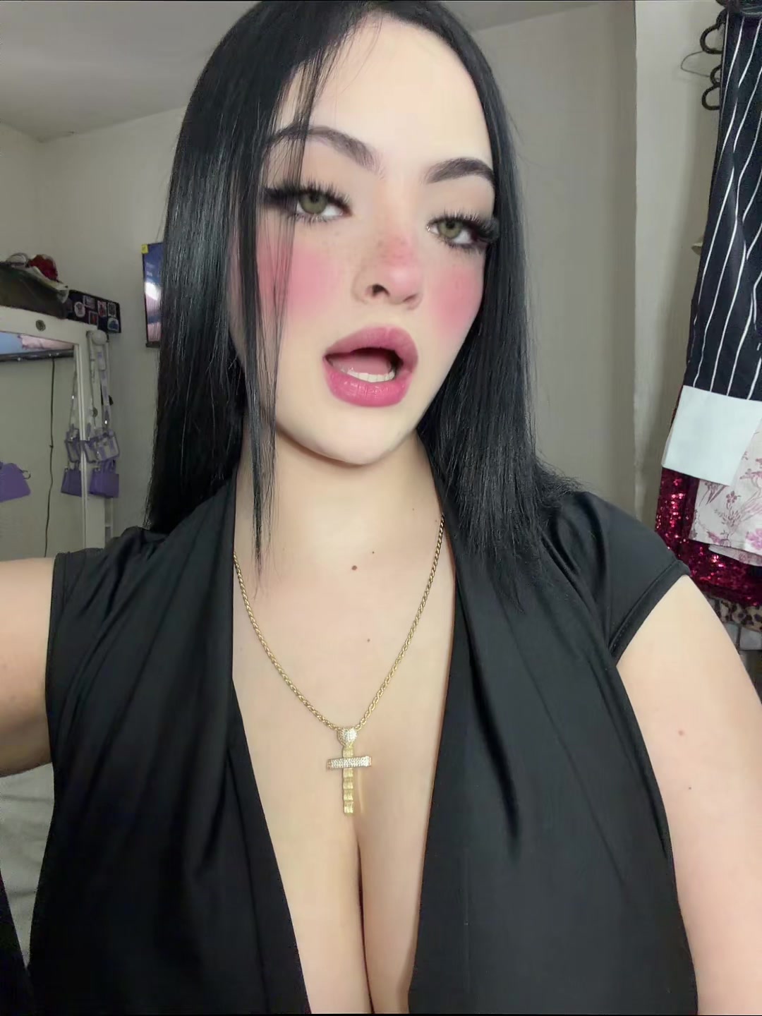@Valery González