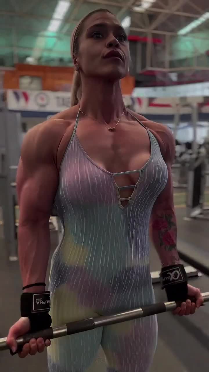 @musclegirls