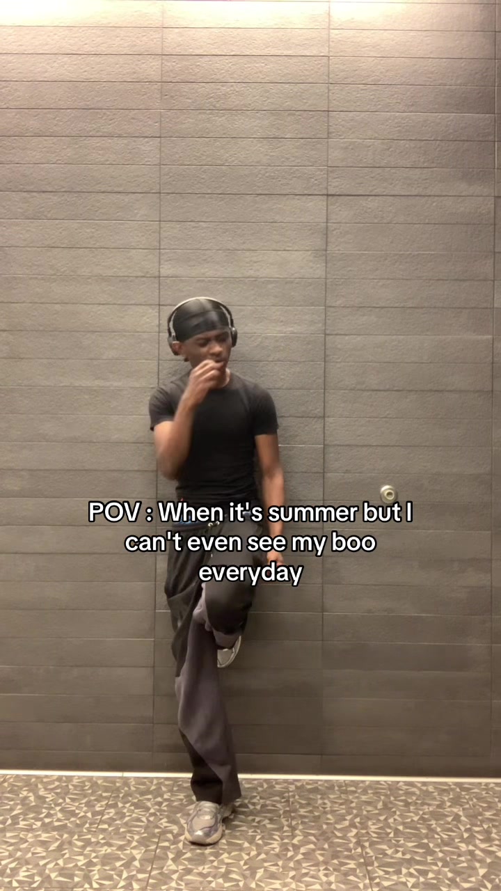 @E̷ Z̷ A̷ Y̷ 🖤