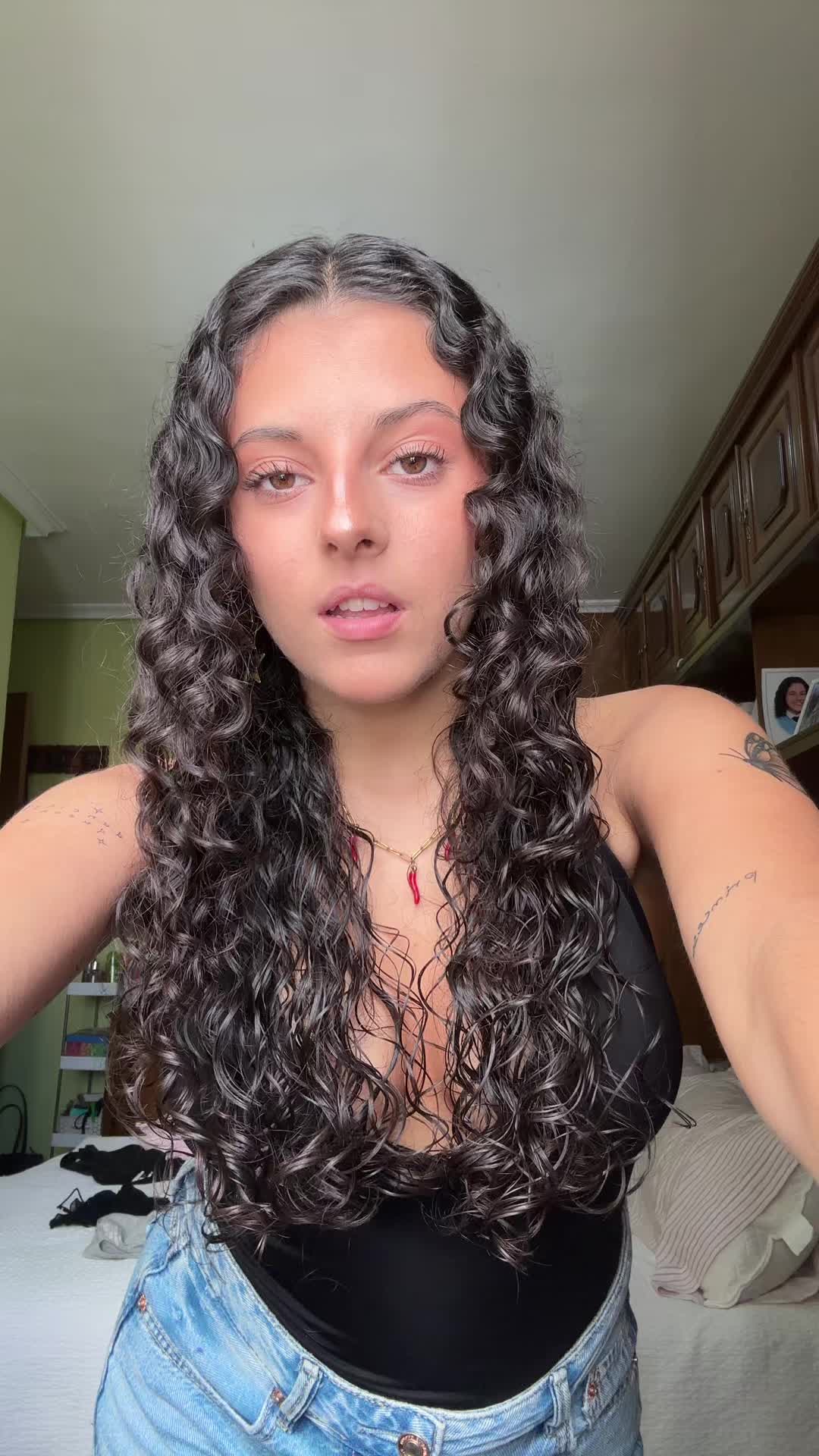 @naiaragonzalez