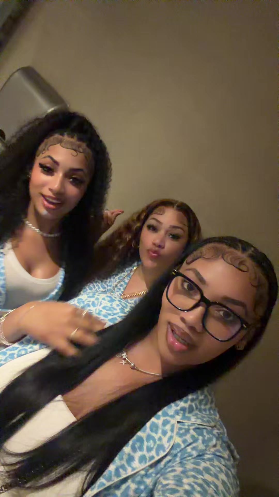 @monique