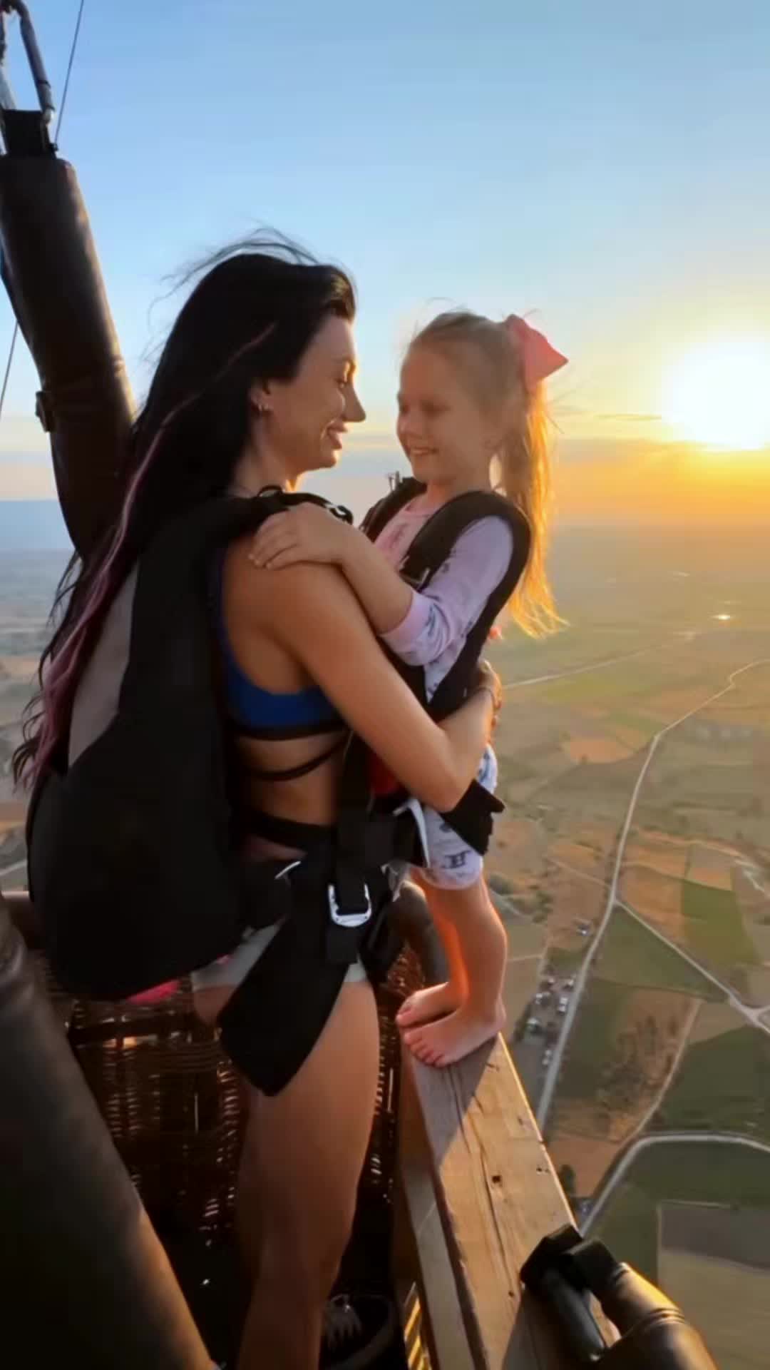 @SKY DIVING 🤿