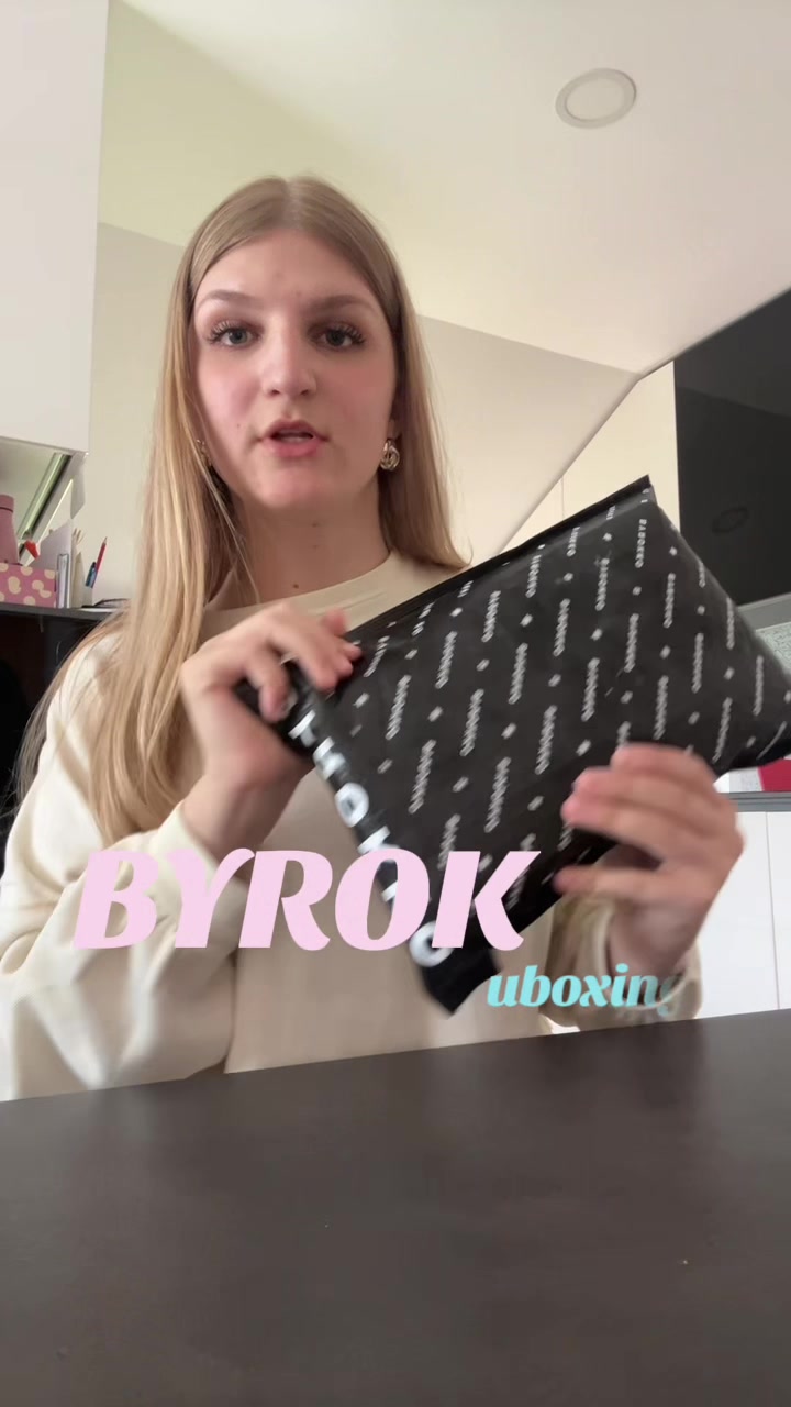 @Ana