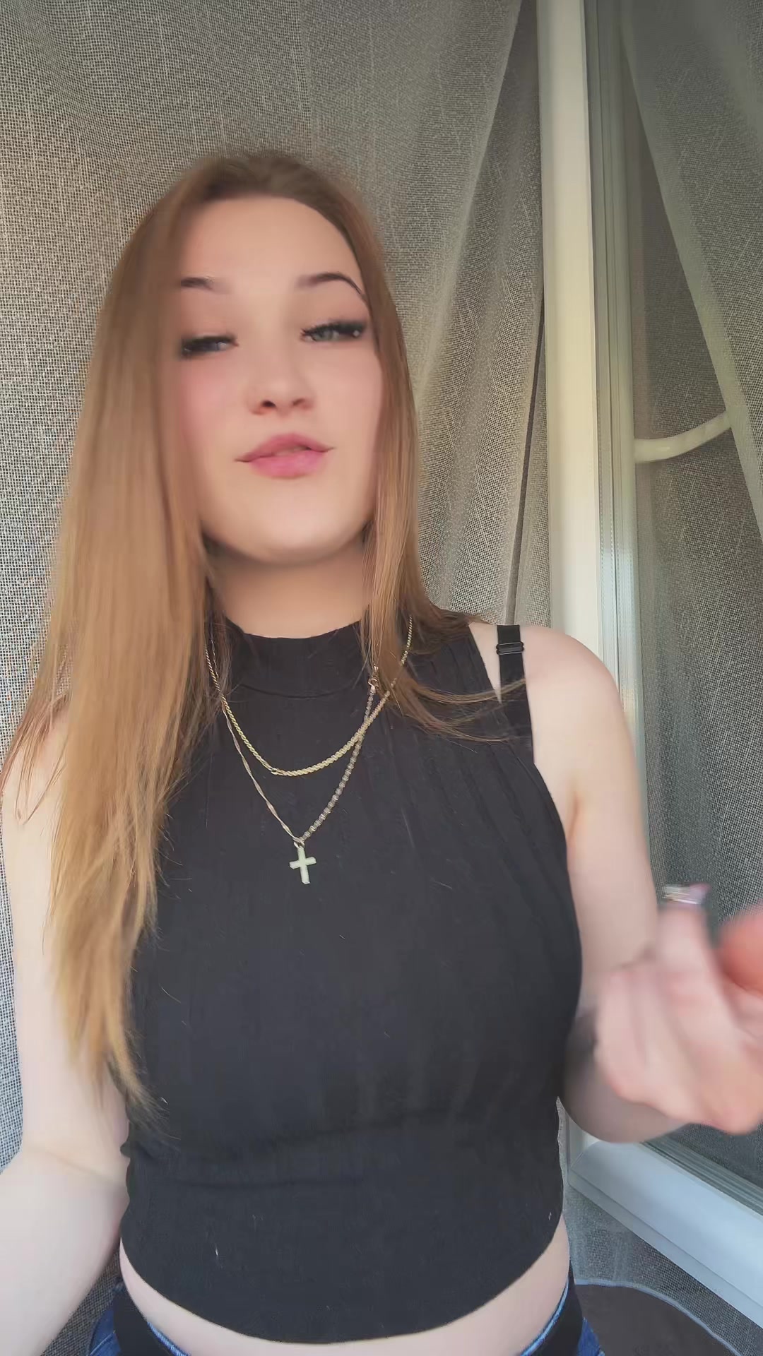 @liviakrjcz&aacute;r30