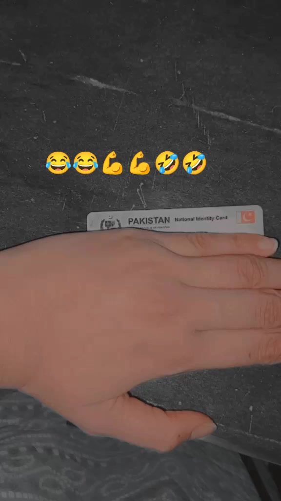 @&Ntilde;&Atilde;❀❀ احسن کی بیگم ہوں ❀❀