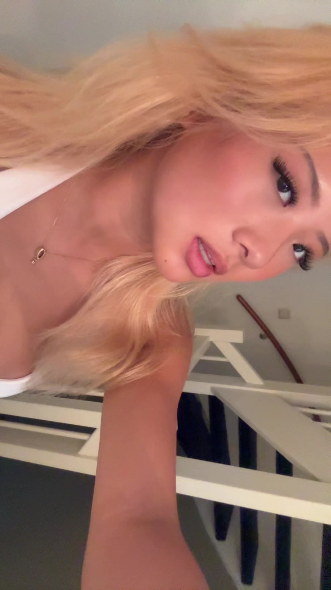 @u