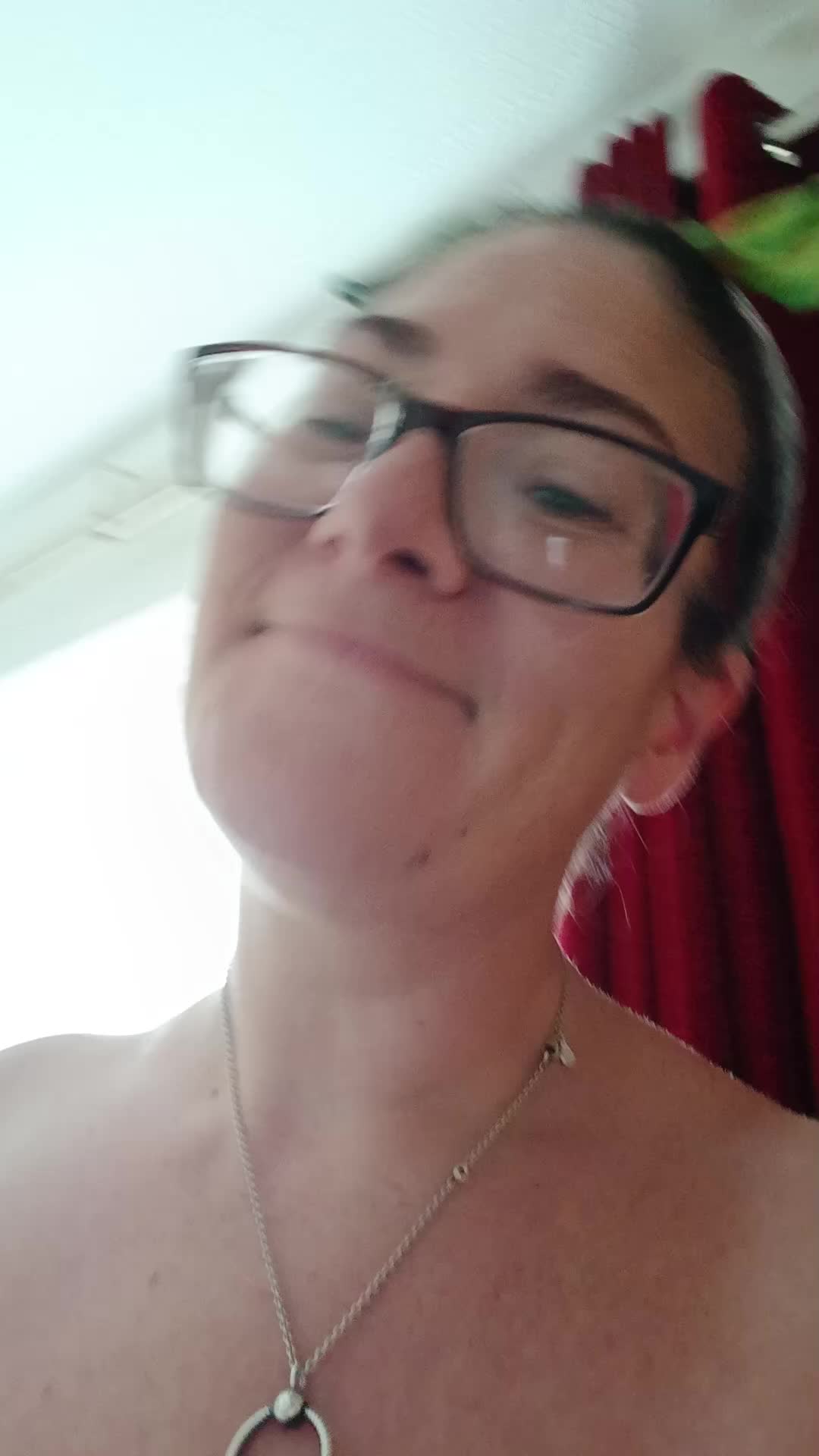 @foxymumof2