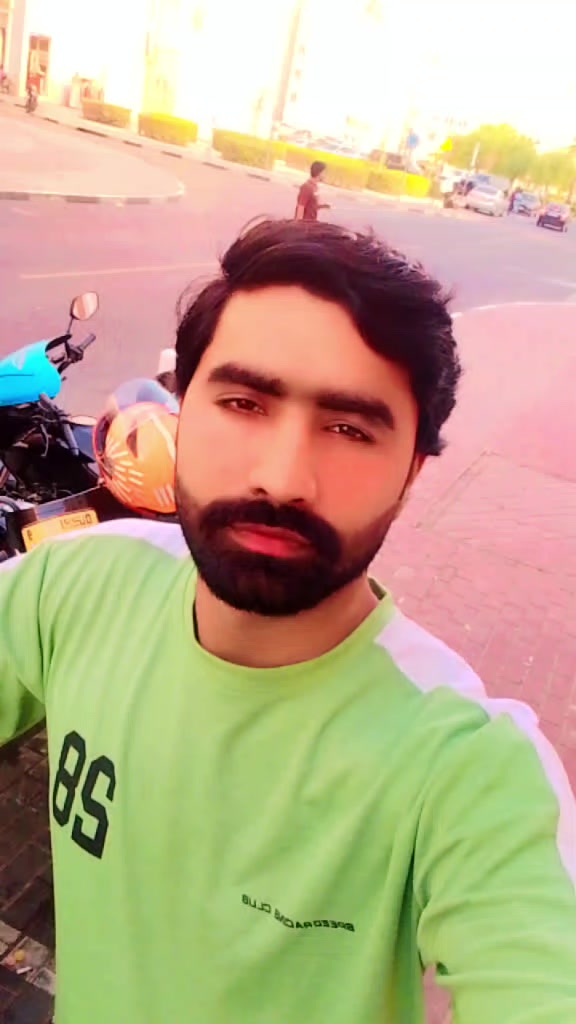 @اظہر عباس دوبئی والا 🏍️😎