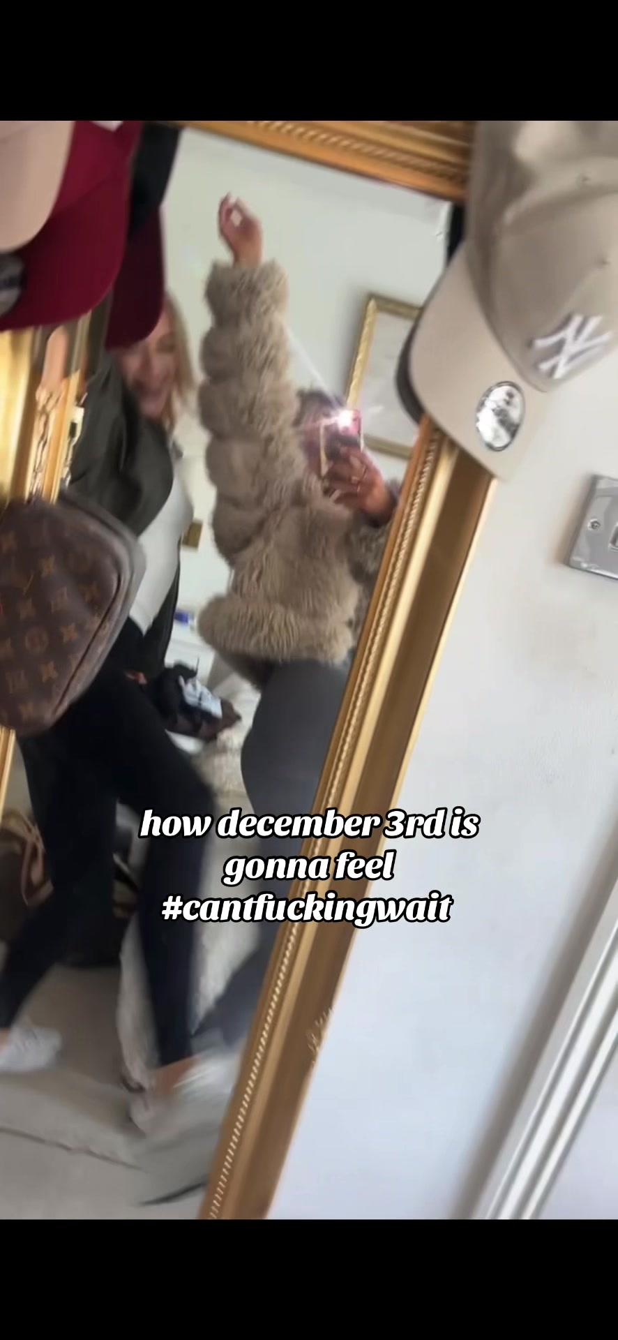 @𝐜𝐚𝐫𝐥𝐚𝐡𝐨𝐥𝐦𝐞𝐬𝐱