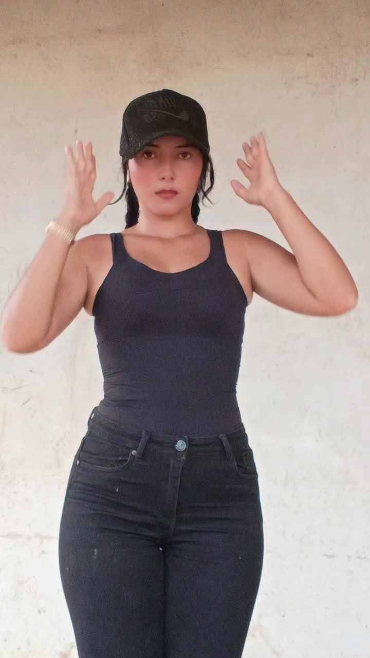 @Vale🤍🖤•Te sigue
