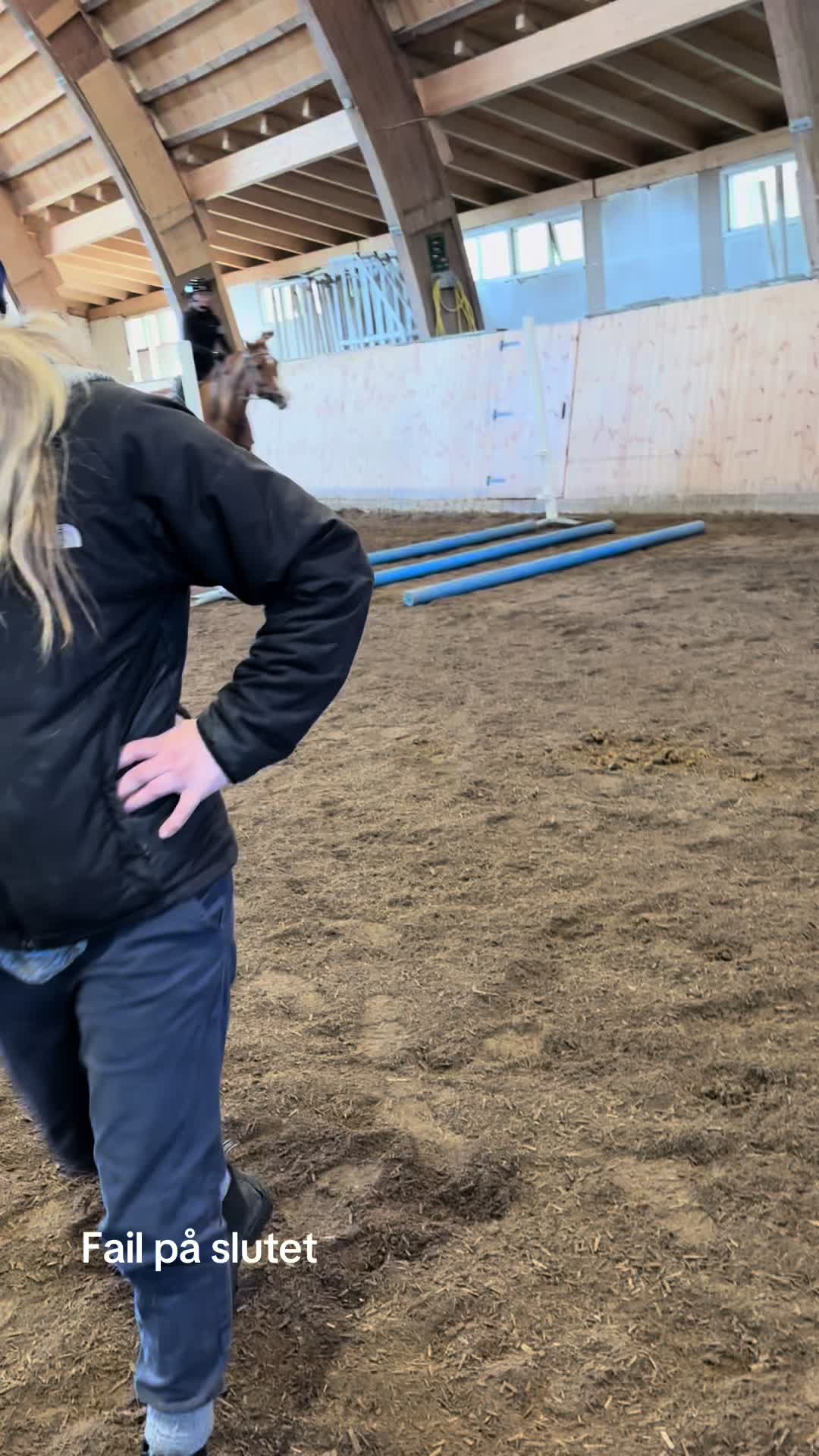 @🦄