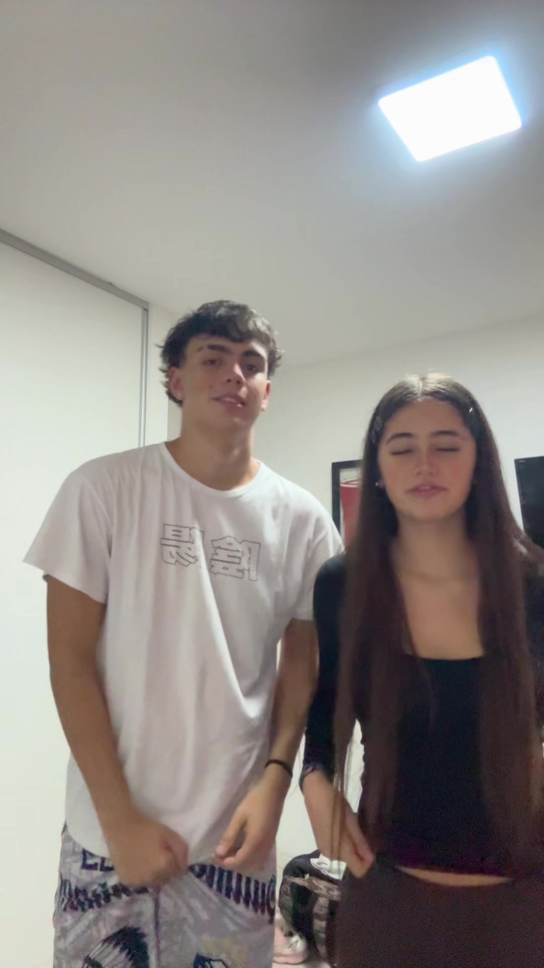 @lo
