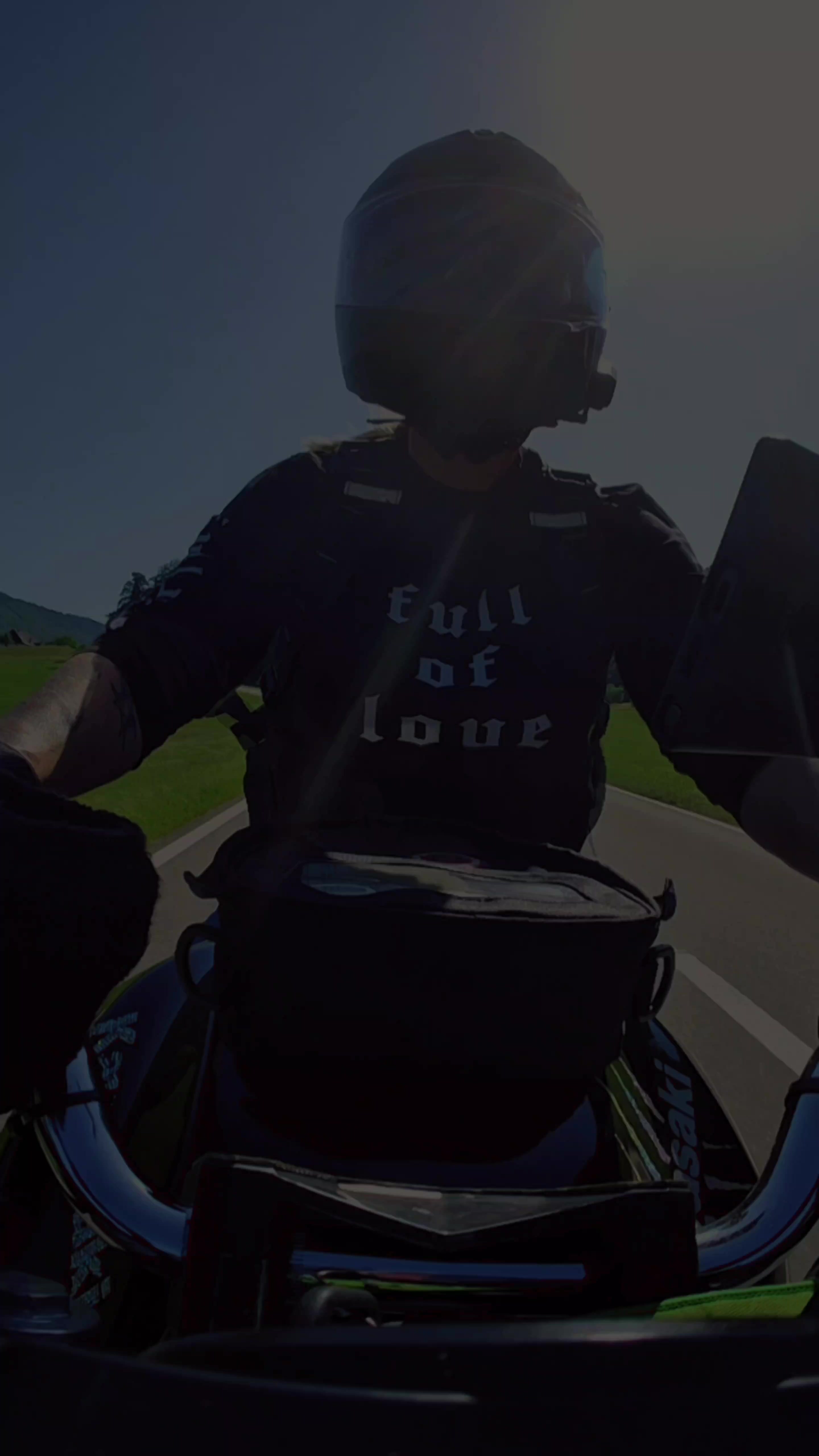 @🏍  ꧁ 𝓥 𝓲 𝓴 𝓲  ꧂ 🦄