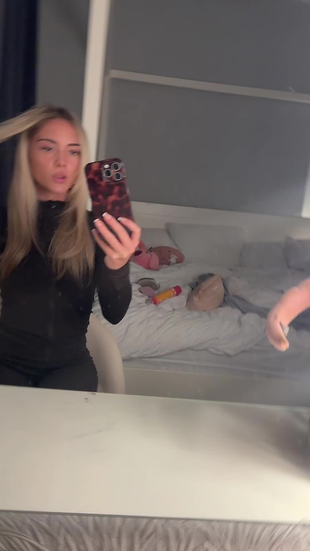 @⃟