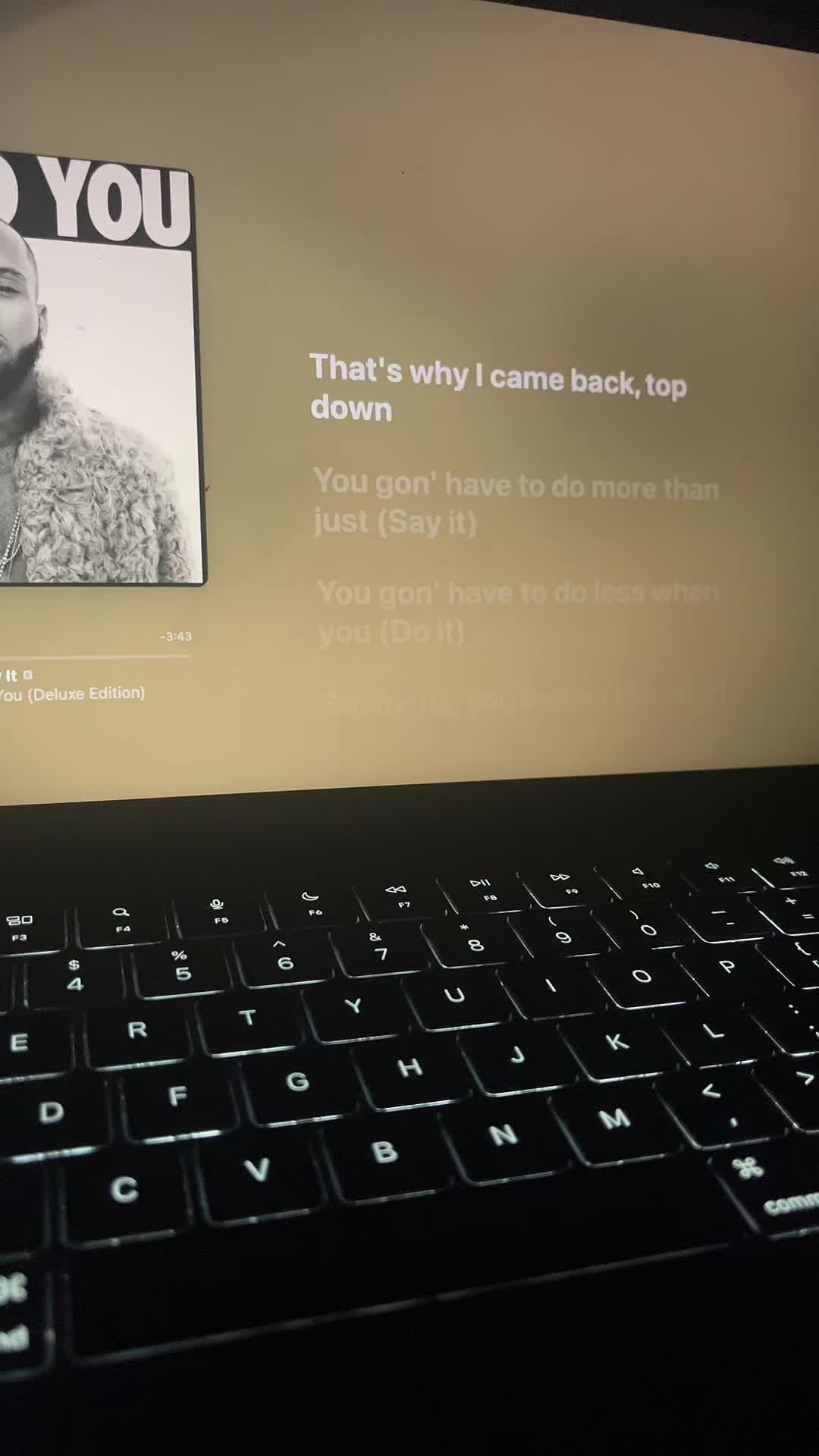 @[🎧]