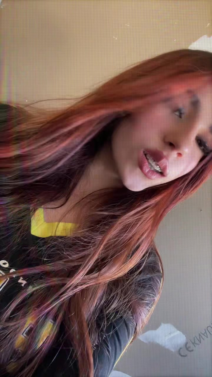 @a red🥰🍒🍒