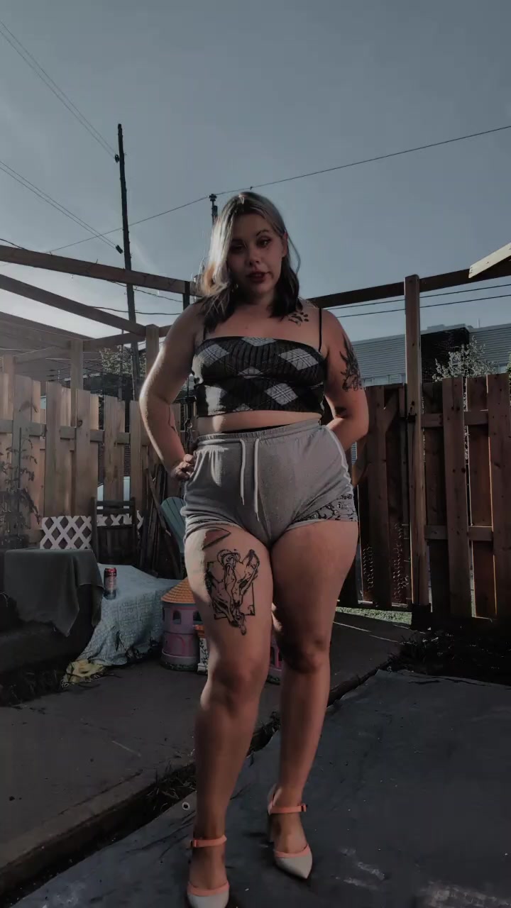 @buzzedqueen