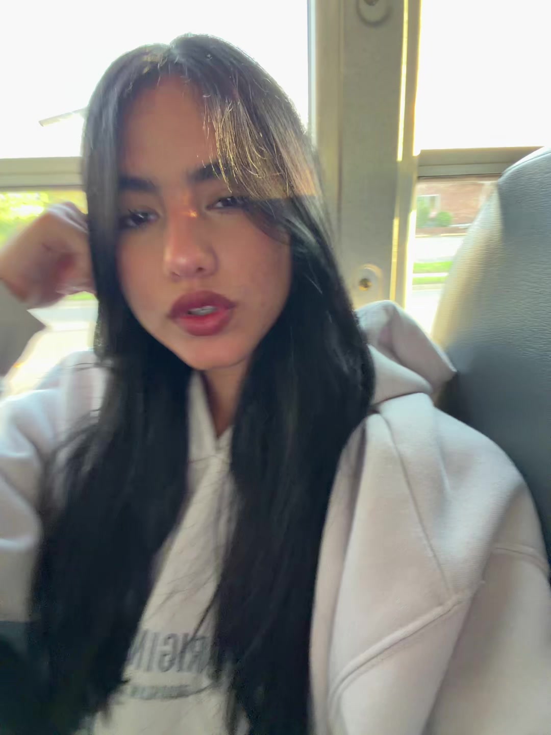 @M_🦦