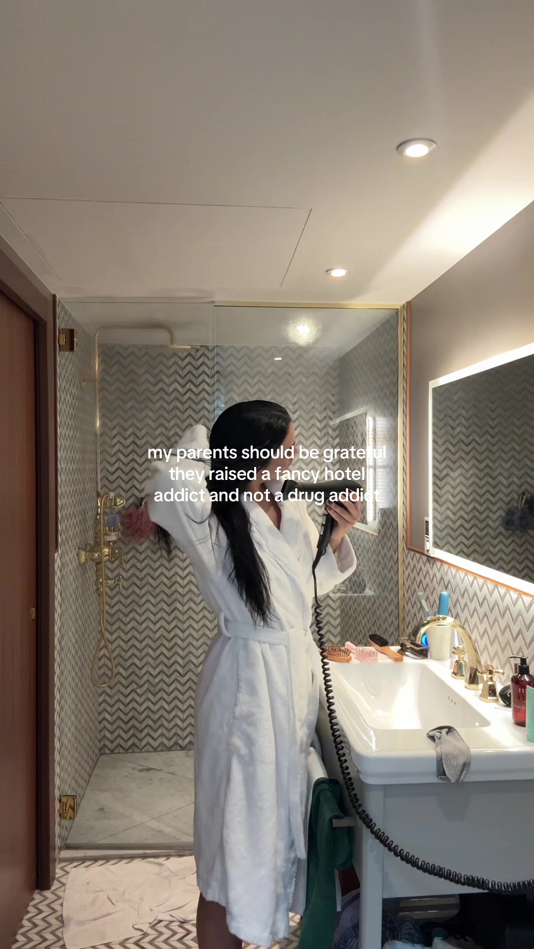 @amelia i. gomez