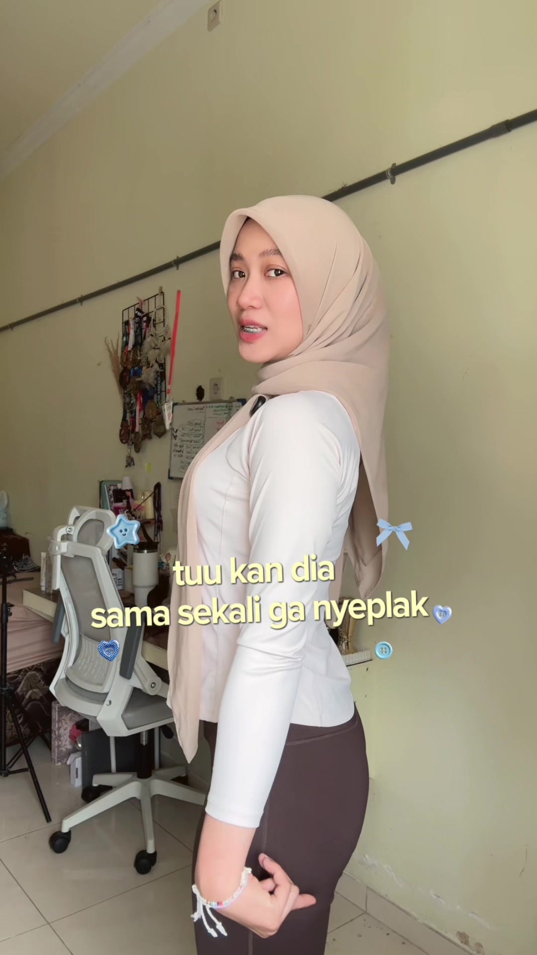 @vhia🪽