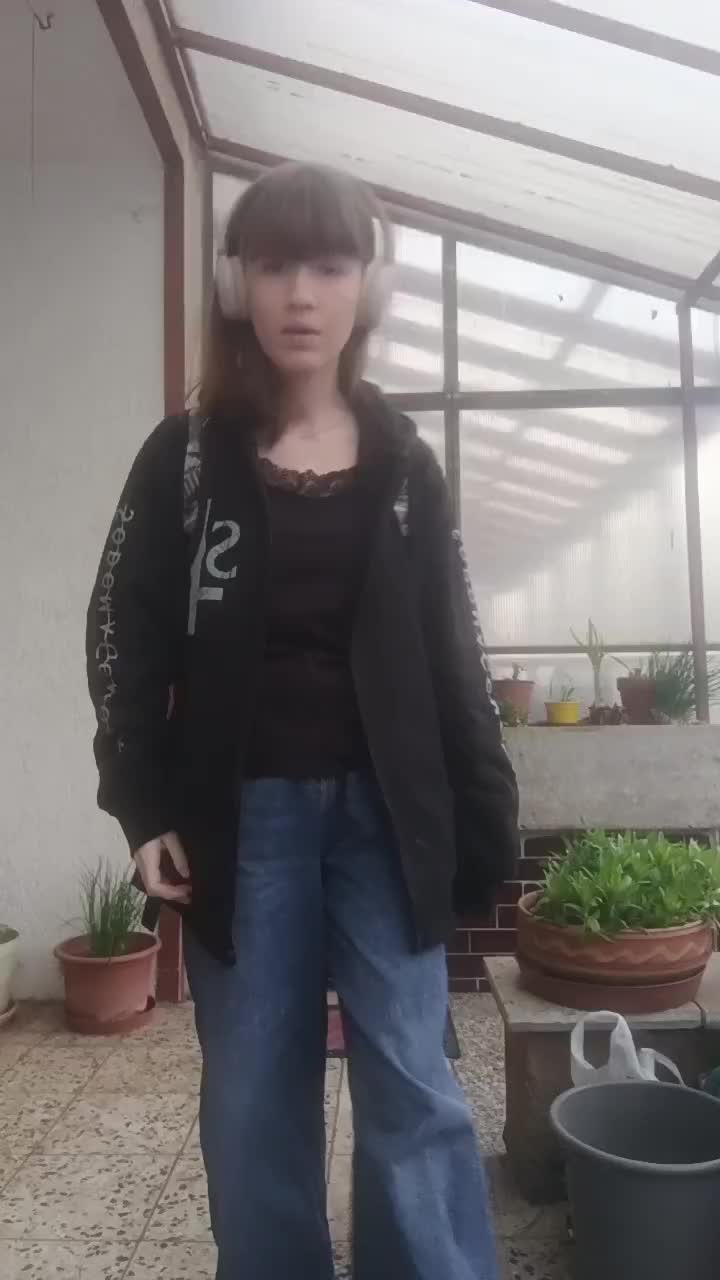 @...